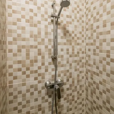 North With Patio For 2