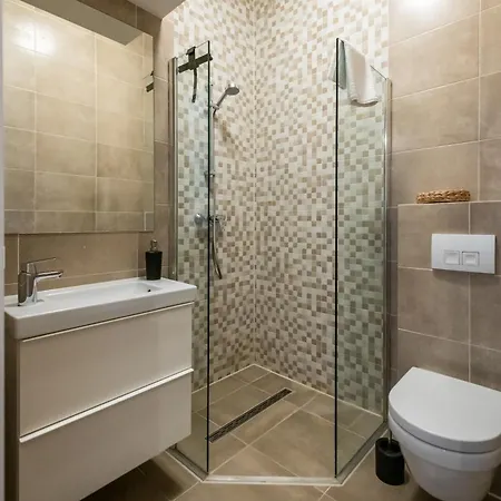 شقة North With Patio For 2 *