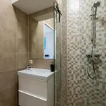 North With Patio For 2 شقة *