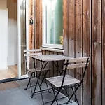 North With Patio For 2 Apartment