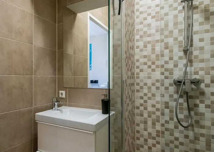 North With Patio For 2 Daire *