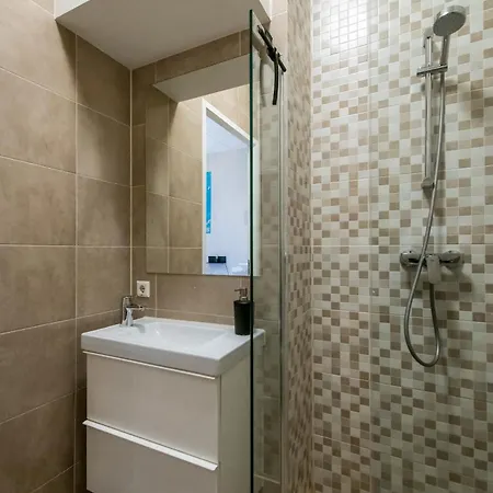 North With Patio For 2 Apartment *